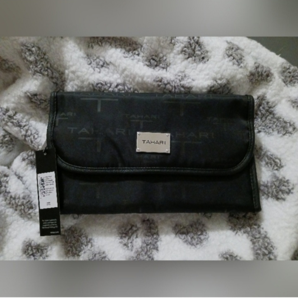 NEW NWT Hanging Case Black Logo Ladies Travel Makeup Bag 